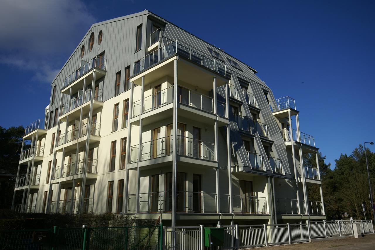 - Bursztyn Apartment